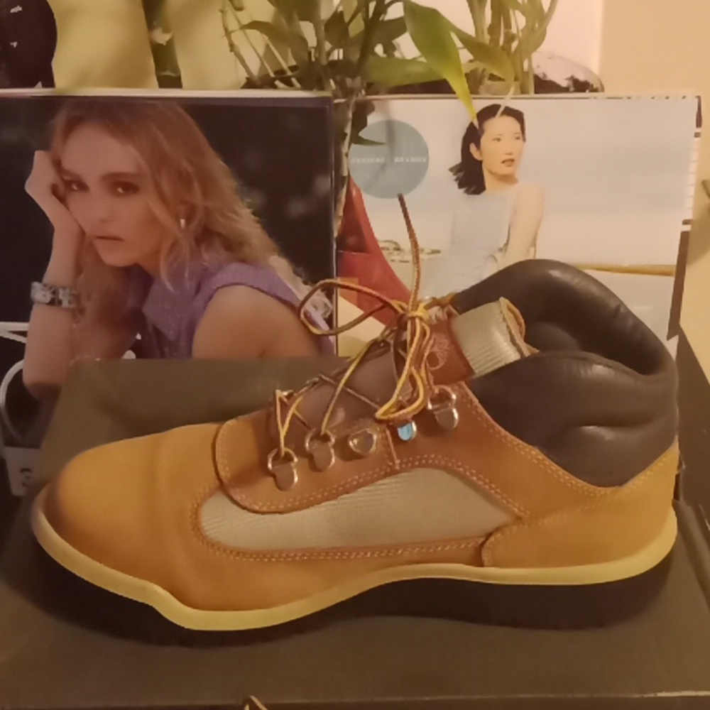 Timberland chucka.  [PRE-LOVED] - Picture 7 of 10